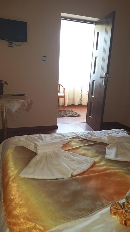 Hotel Casa Alex Târgu Jiu Habitación foto